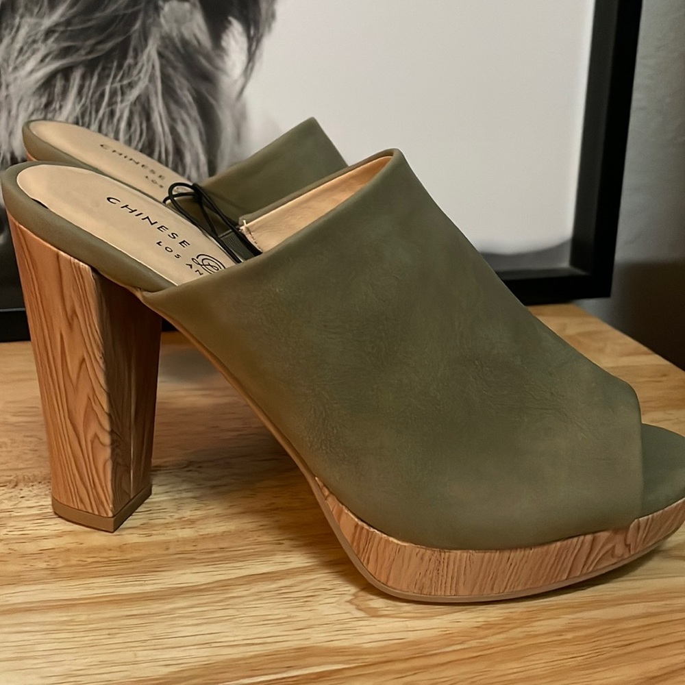 Sandals by Chinese laundry